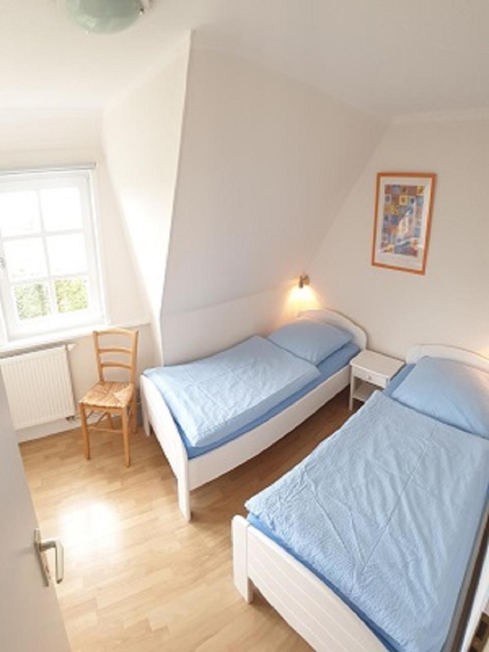 Haus Am Deich Apartment Utersum Bagian luar foto