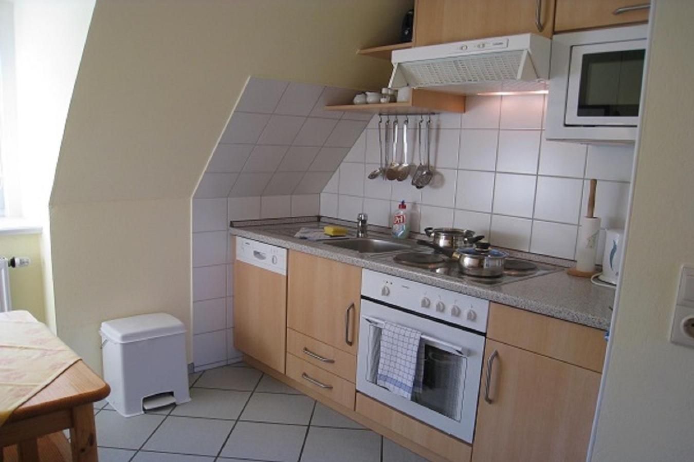 Haus Am Deich Apartment Utersum Bagian luar foto
