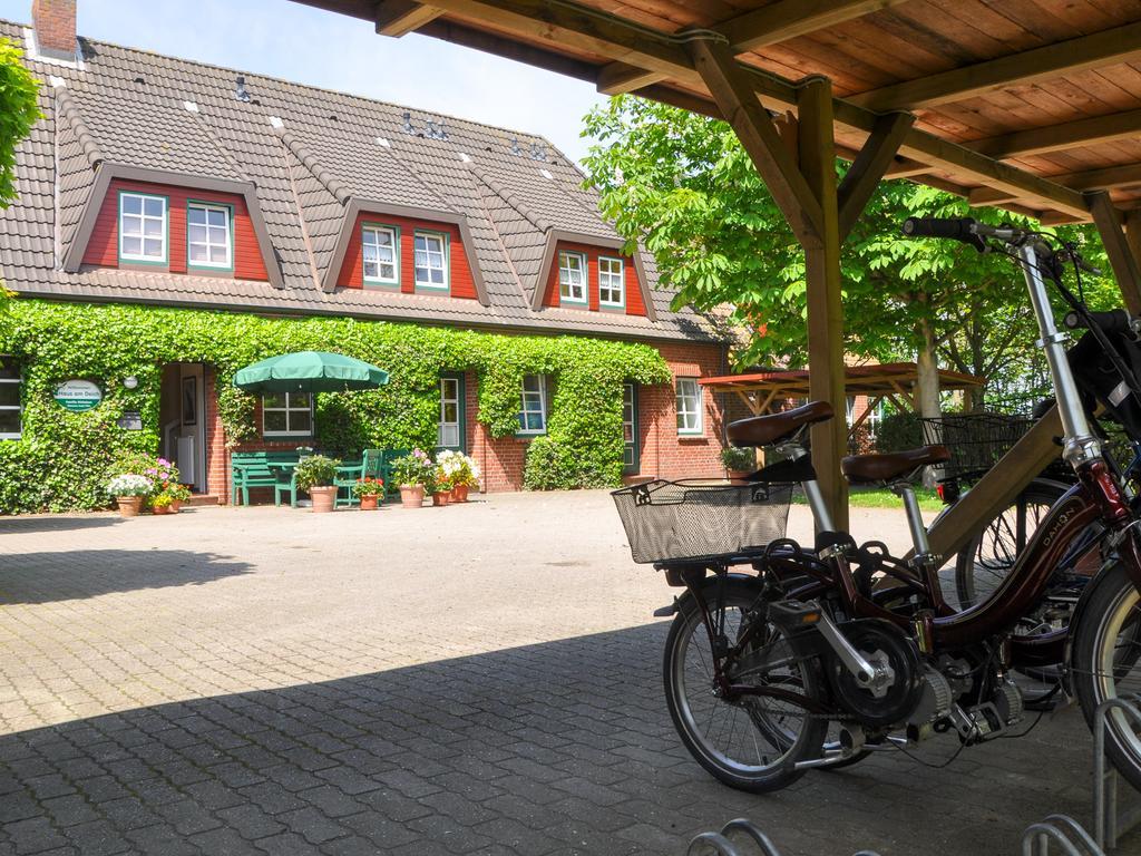 Haus Am Deich Apartment Utersum Bagian luar foto