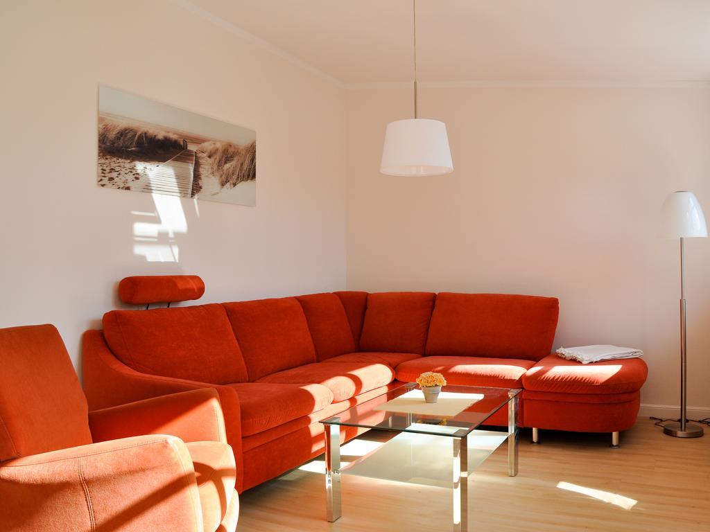Haus Am Deich Apartment Utersum Bagian luar foto