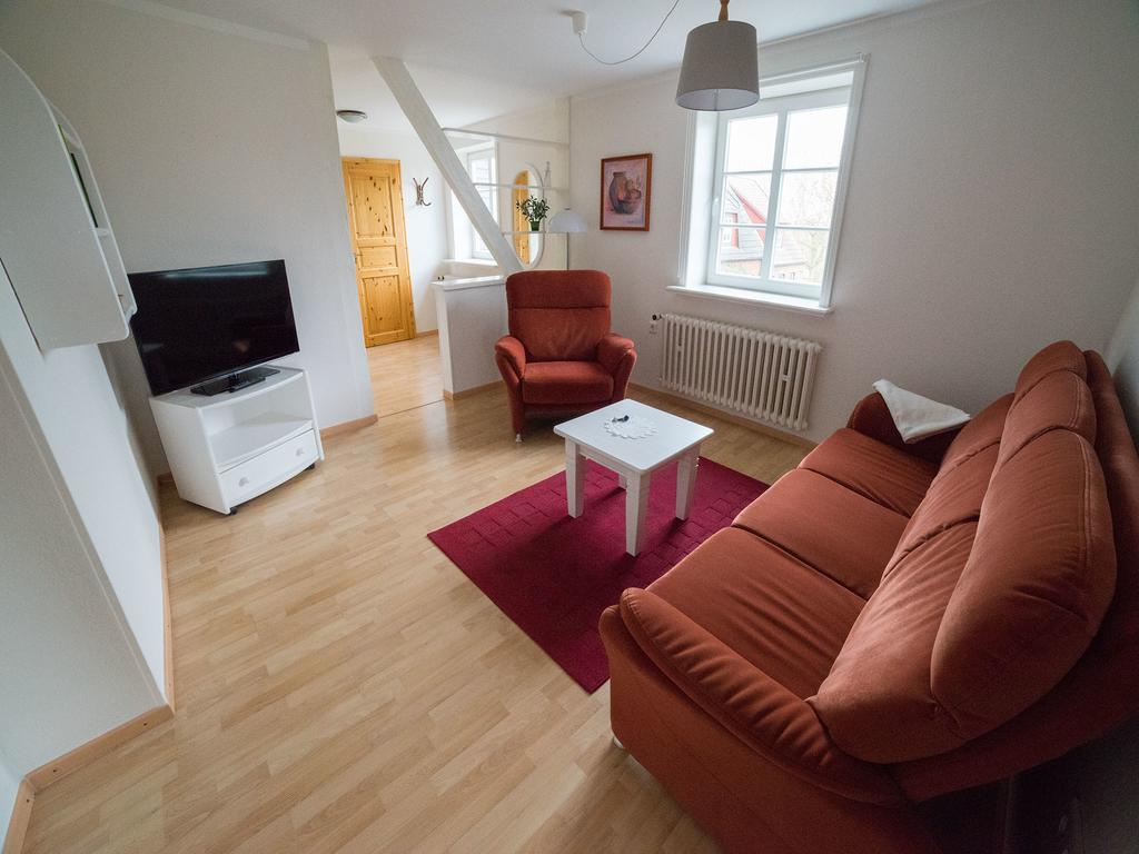 Haus Am Deich Apartment Utersum Bagian luar foto